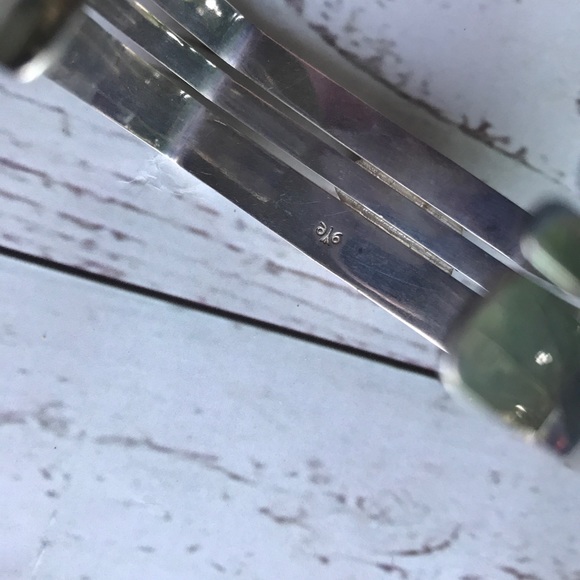 Handmade Silver and Charoite wide cuff bracelet - Picture 4 of 6